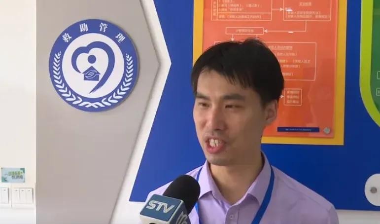 父親病逝母親失蹤 女孩考上上海理工